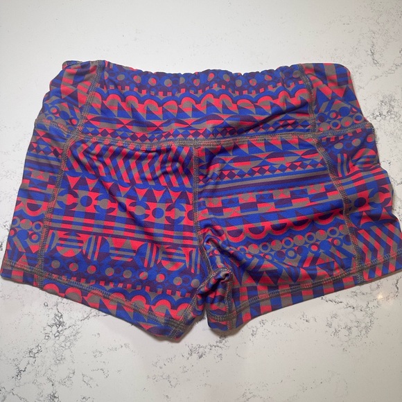 Great condition Fleo size small shorts - Picture 2 of 3